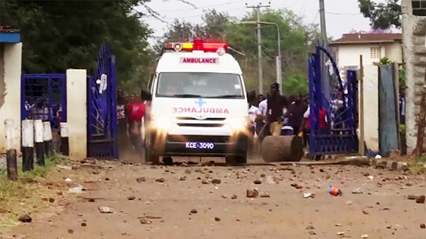 Kenya: összecsapott a rendőrség a tüntetőkkel Kenya: összecsapott a rendőrség a tüntetőkkel