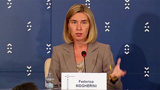 Mogherini asegura que la defensa europea no compite con la OTAN