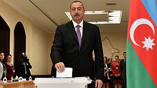 Aserbaidschan stärkt Präsidentenfamilie Aliyew