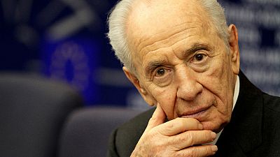 Elhunyt Simon Peresz