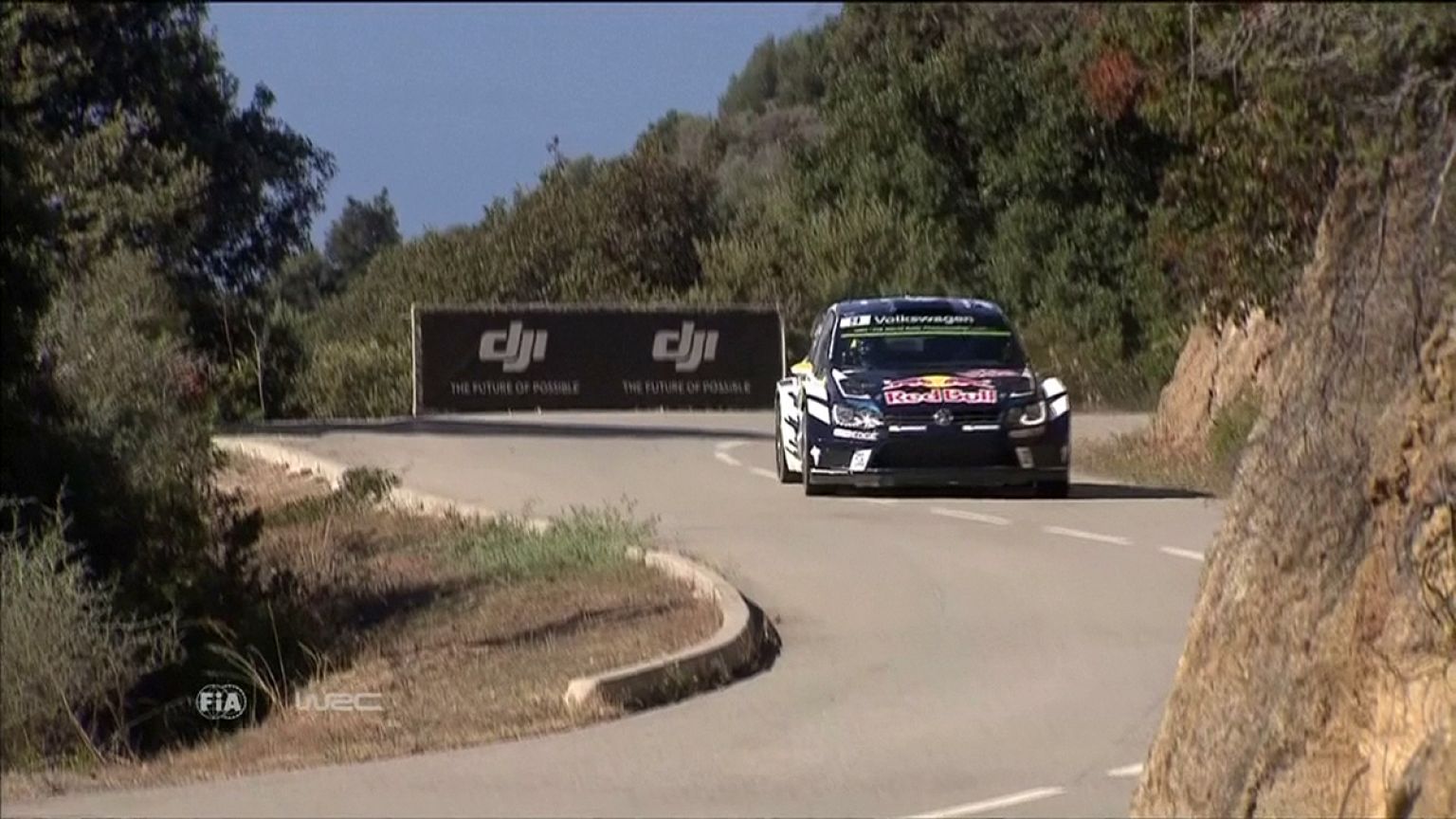 Sebastien Ogier lidera el Rally de Córcega y se acerca al título mundial