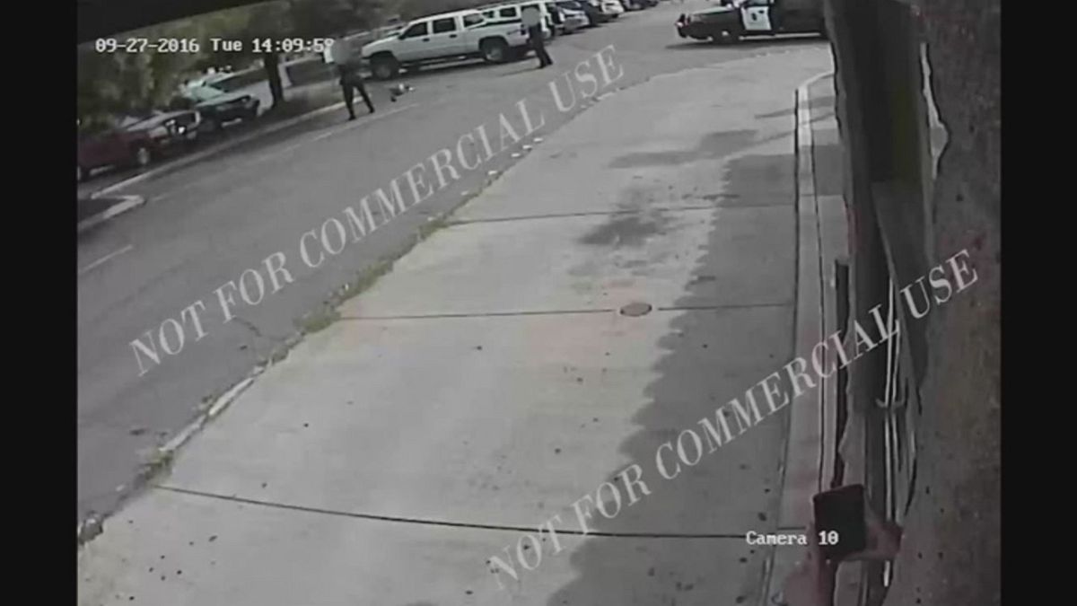 США: полиция обнародовала видео расстрела  афроамериканца