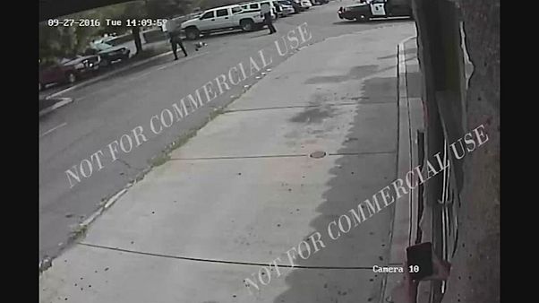USA: Polizei veröffentlicht Videos tödlicher Schüsse auf unbewaffneten Schwarzen bei San Diego USA: Polizei veröffentlicht Videos tödlicher Schüsse auf unbewaffneten Schwarzen bei San Diego