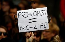 Az abortusz betiltása ellen tüntettek Varsóban