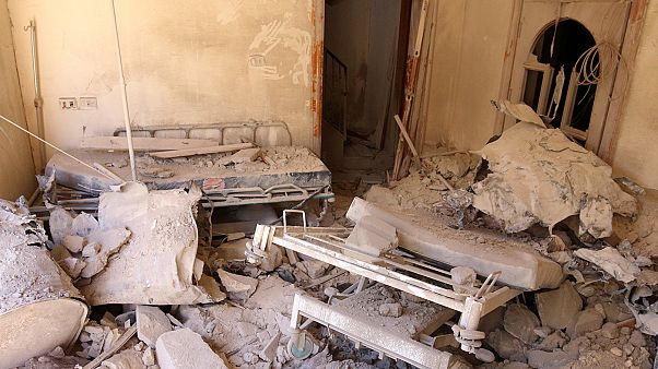 بزرگترین بیمارستان شرق حلب با بمب های بشکه های از فعالیت باز ایستاد بزرگترین بیمارستان شرق حلب با بمب های بشکه های از فعالیت باز ایستاد