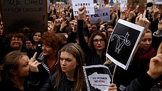 Polonyalı kadınlardan kürtaj yasağı protestosu