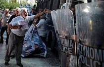 Греция: полиция применила слезоточивый газ против протестовавших пенсионеров