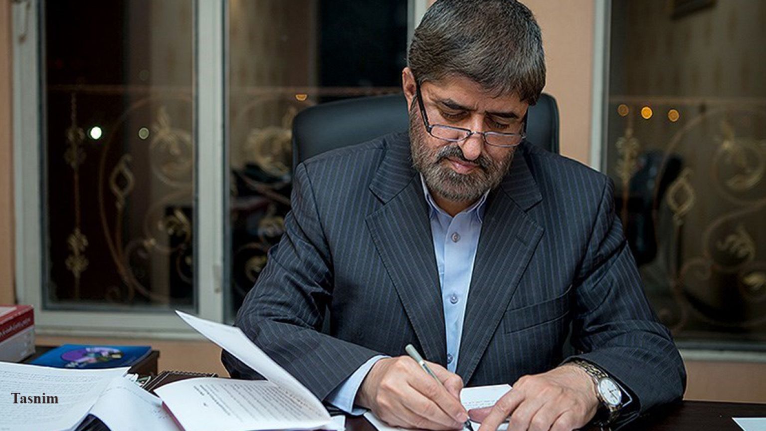 مطهری خطاب به یزدی: دیدگاه‌های شما یادآور کلیسای قرون وسطی است