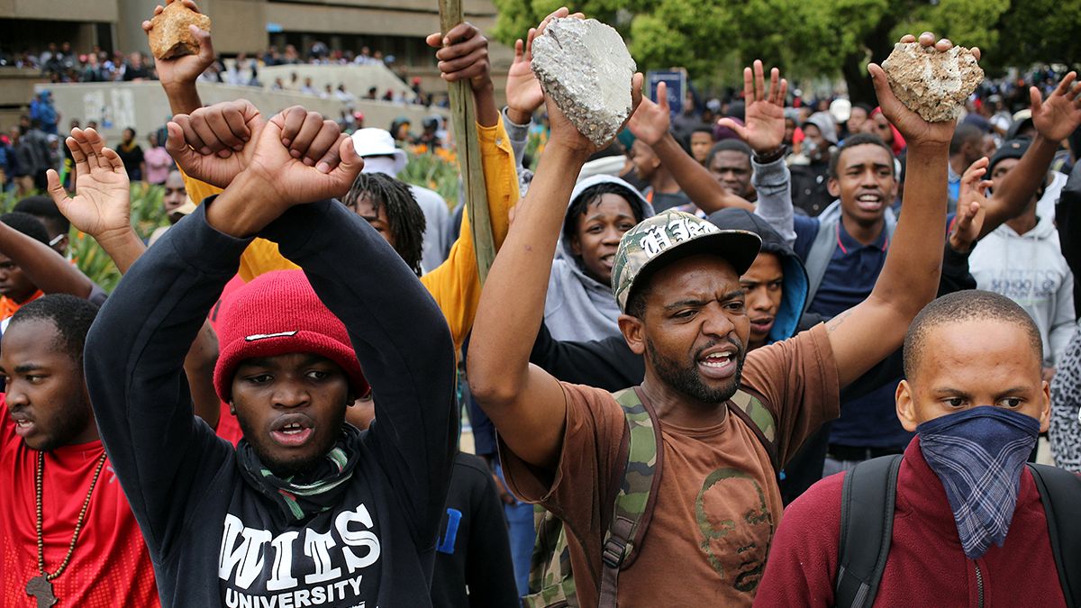 درگیری خشن پلیس آفریقای جنوبی با دانشجویان
