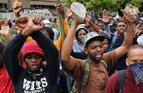 Sudáfrica: varios estudiantes y policías heridos en las protestas universitarias