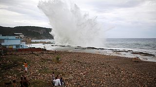 Un gran huracán de intensidad cuatro sobre cinco golpea el Caribe