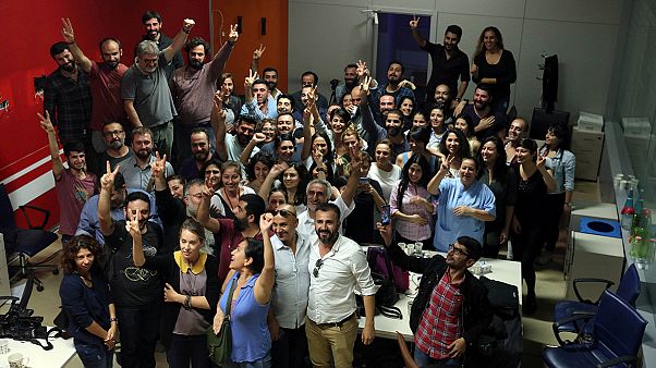 La presse et la police visées par de nouvelles purges en Turquie La presse et la police visées par de nouvelles purges en Turquie