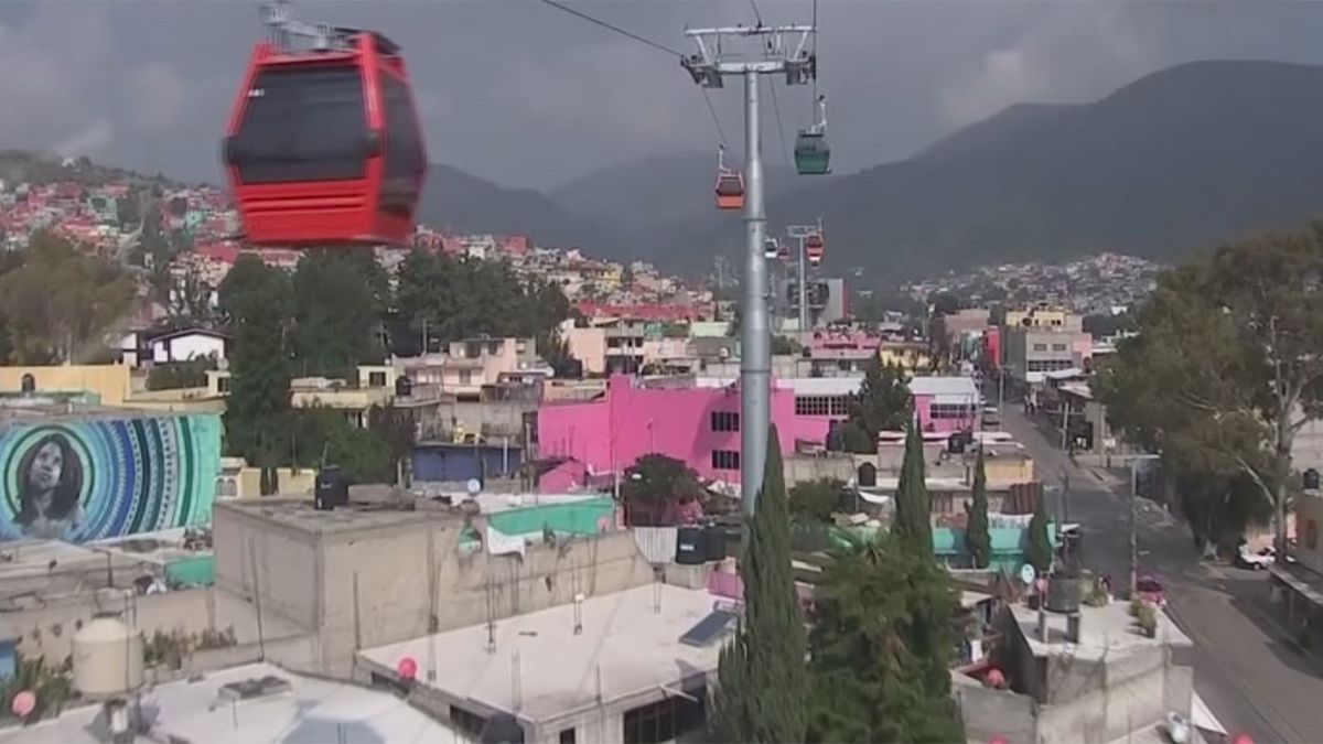 Mexikó: kabinos felvonókat használnak a tömegközlekedésben