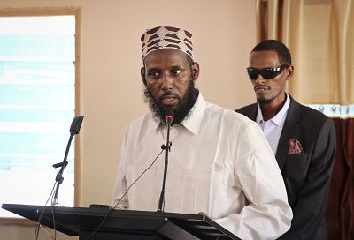 Mukhtar Robow speaks at a press conference in Baidoa, Somalia, on Oct. 10.