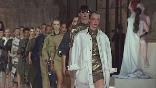 Παρίσι: Οι νέες κολεξιόν των Kenzo, Giambattista Valli & Shiatzy Chen