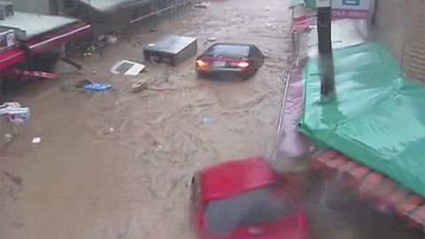 South Korea: typhoon Chaba causes severe flooding
