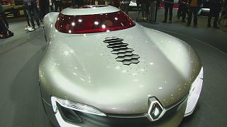 Geleceğin arabaları Paris Otomotiv Fuarı'nda tanıtıldı