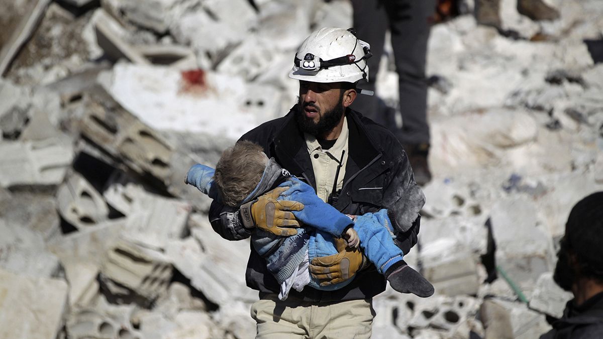 Capacetes Brancos da Síria já salvaram 62 mil pessoas dos escombros da guerra