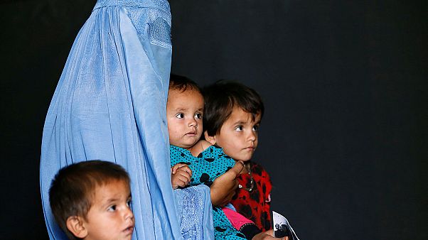 Pakistán prohíbe el perdón en los "crímenes de honor" contra mujeres Pakistán prohíbe el perdón en los "crímenes de honor" contra mujeres