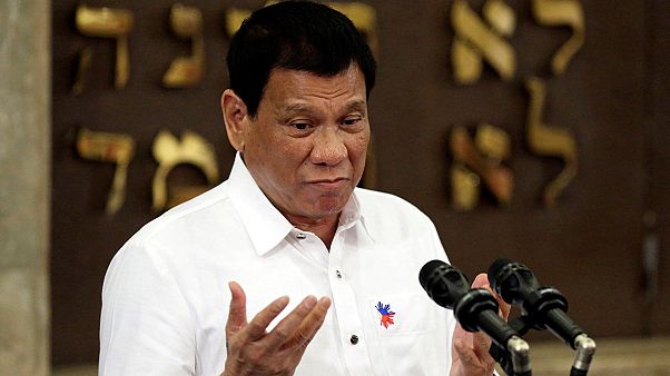 Duterte diz que Filipinas não precisam de ajuda dos EUA, UE ou ONU Duterte diz que Filipinas não precisam de ajuda dos EUA, UE ou ONU