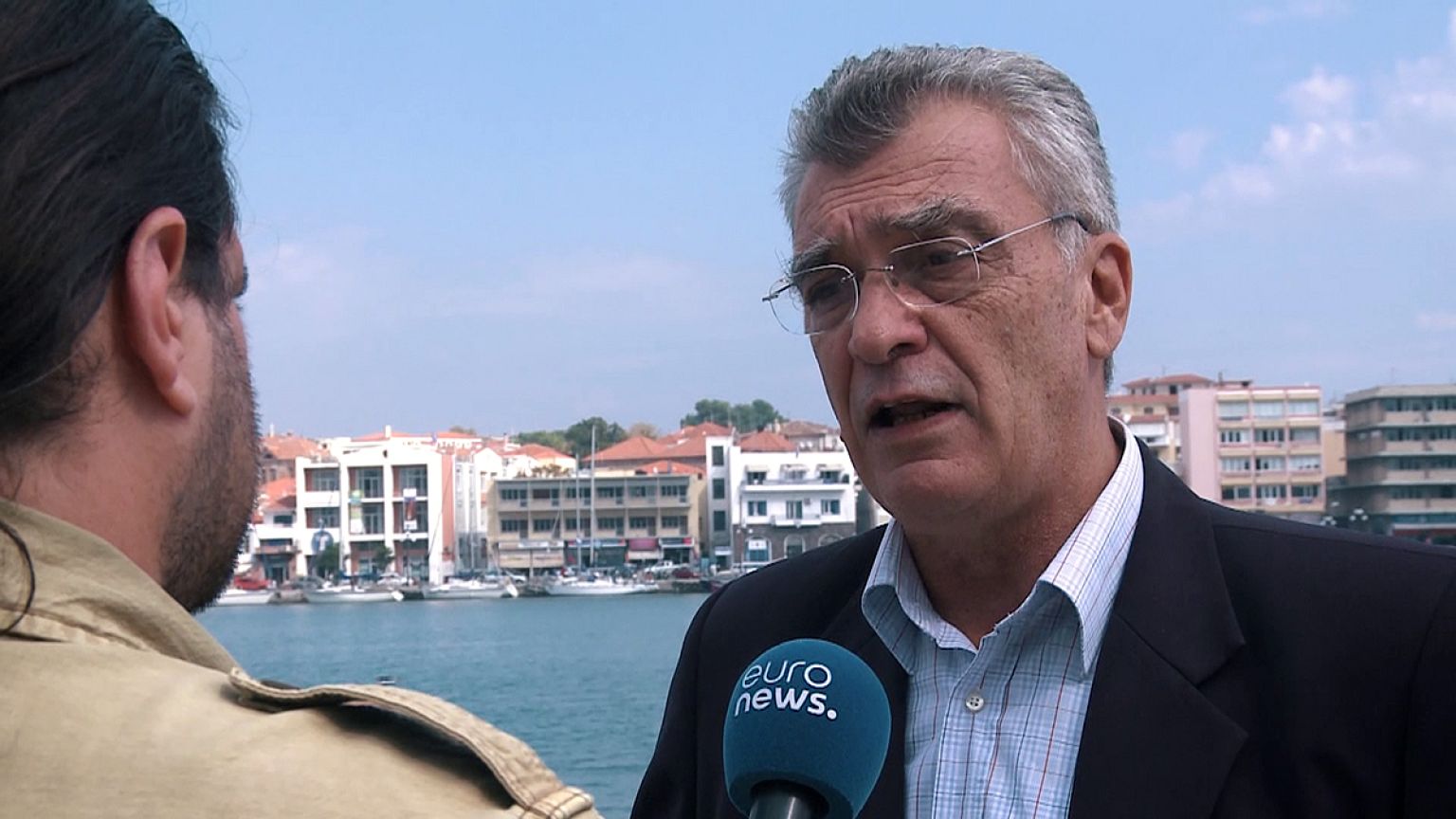 Grécia: Cresce a tensão entre residentes e refugiados na ilha de Lesbos