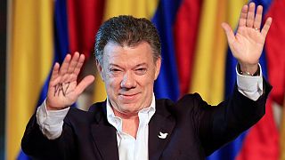 رئیس جمهوری کلمبیا جایزه صلح نوبل را به مردم کشورش تقدیم کرد