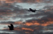 Aviação: Bruxelas apoia novo acordo para reduzir emissões poluentes