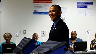 Barack Obama vota por anticipado en Chicago