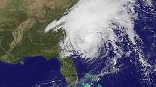 Matthew rolls across east US coastline