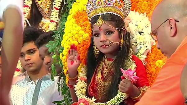 Bangladesh: la festa colorata dell'energia femminile Bangladesh: la festa colorata dell'energia femminile