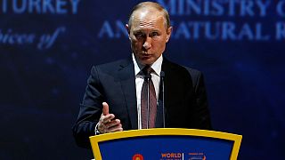 Putin İstanbul'da açıkladı: "Rusya, petrol fiyatları için ortak önlemlere katılmaya hazır"