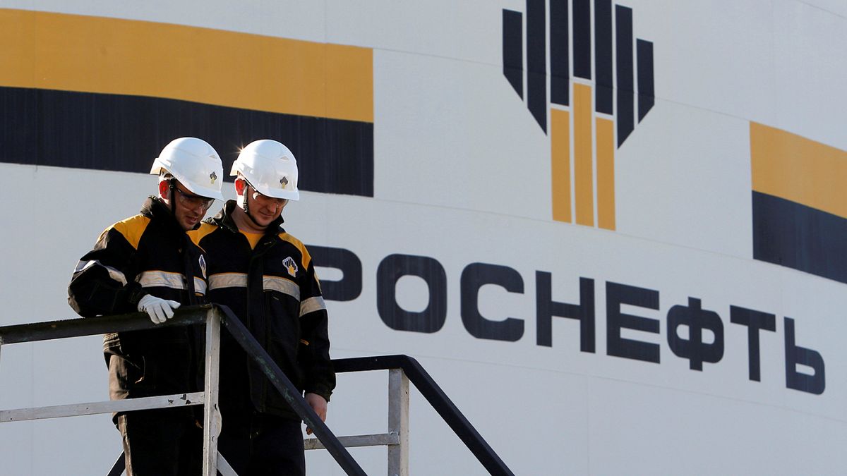 «Αντιπολίτευση» στον Πούτιν από τη Rosneft, υποχωρεί το πετρέλαιο