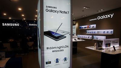 Note 7's burning battery problem slams Samsung's profits
