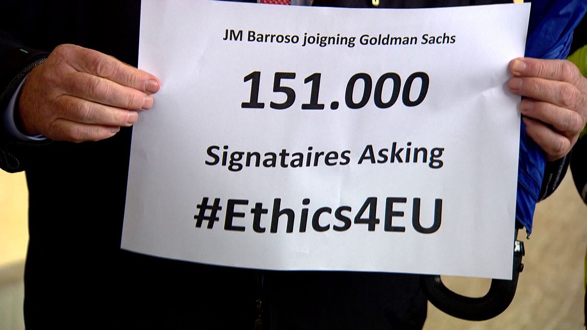 Υπογραφές κατά του Μπαρόζο για την πρόσληψη του στην Goldman Sachs