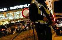 Calls in Germany to honour 'hero' refugees who caught terror suspect