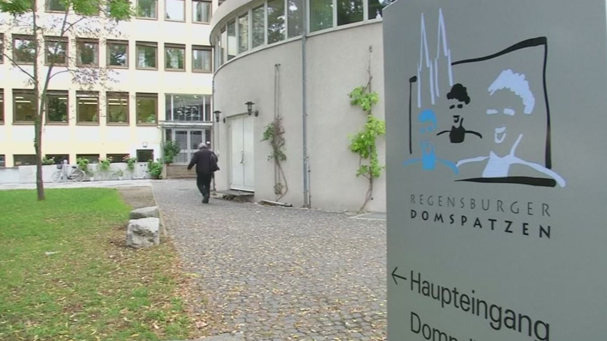 کلیسا به قربانیان کودک آزاری در آلمان غرامت می پردازد