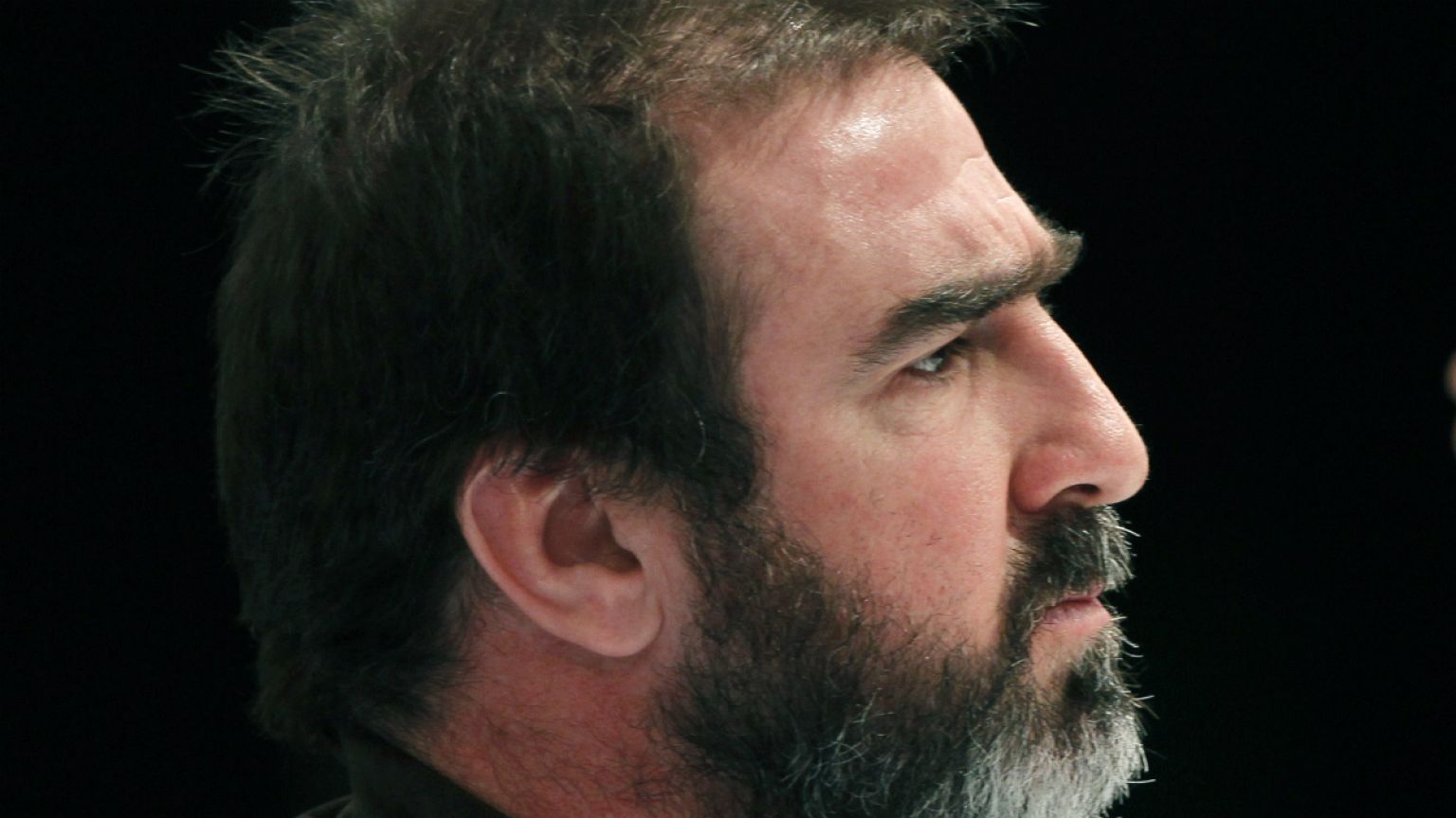 Eric Cantona: "O vinho em Portugal é muito, muito bom"