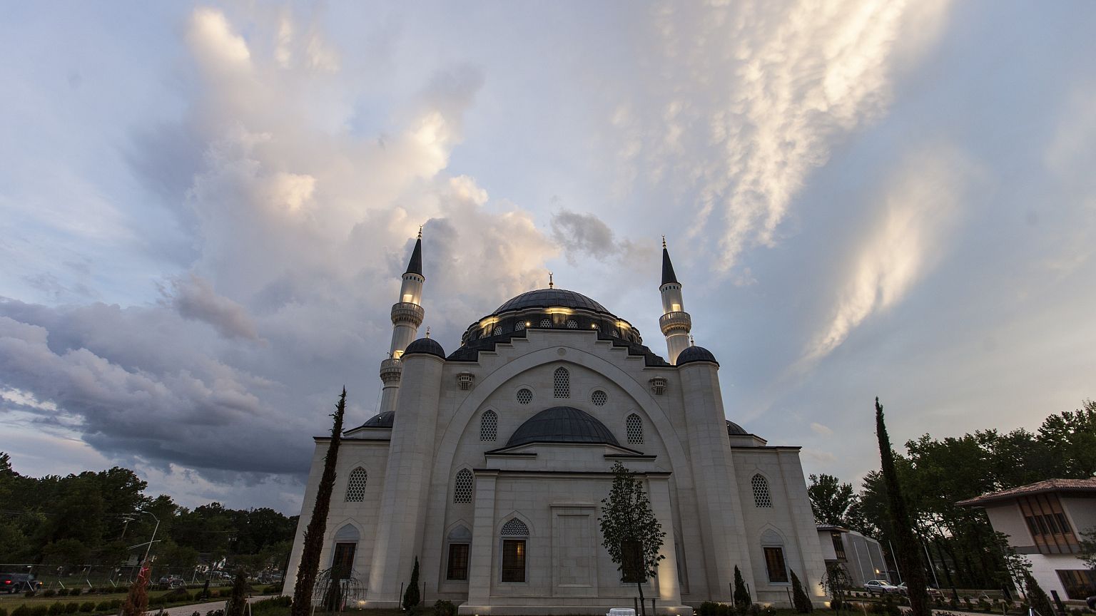 Yükses sesli ezan okunmasıyla ilgili verilen kararın gerekçesi açıklandı