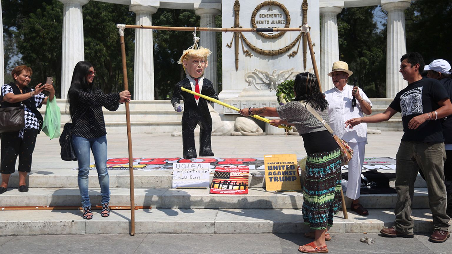 Üsd képen Trumpot!