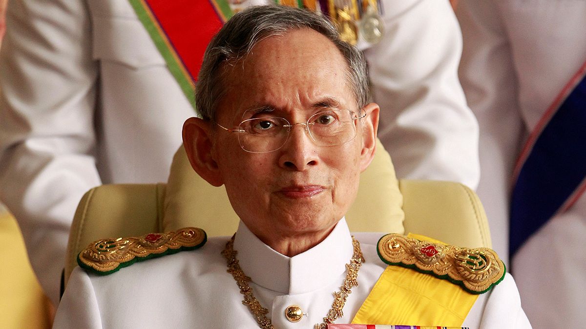 Скончался король Таиланда Пхумипон Адульядет