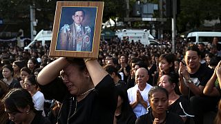 King Bhumibol: Mourning continues for Thai monarch