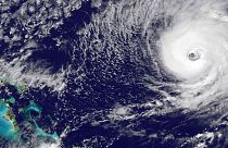 L'uragano Nicole sulle Bermuda: devastazione e riprese dallo spazio