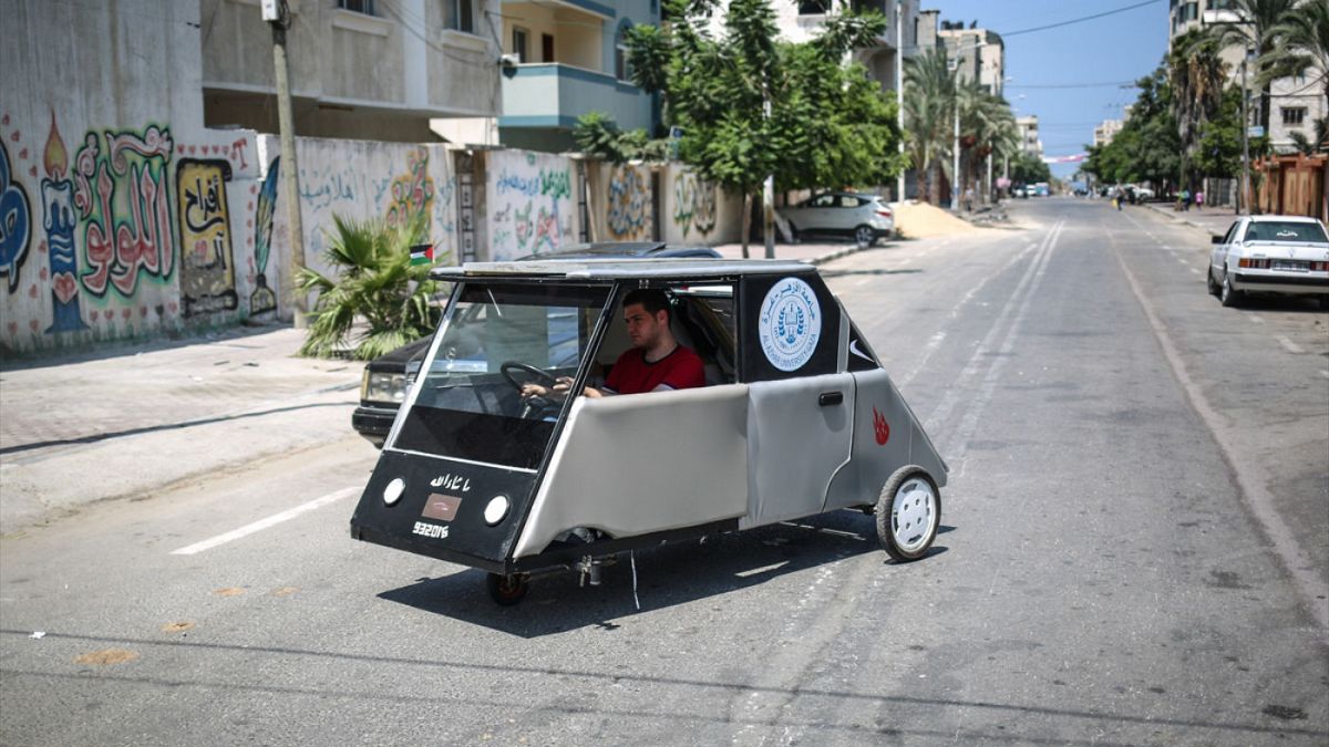 Gazze'nin ilk güneş enerjili otomobili