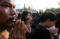 Large crowds in Thailand pay tribute to King Bhumibol