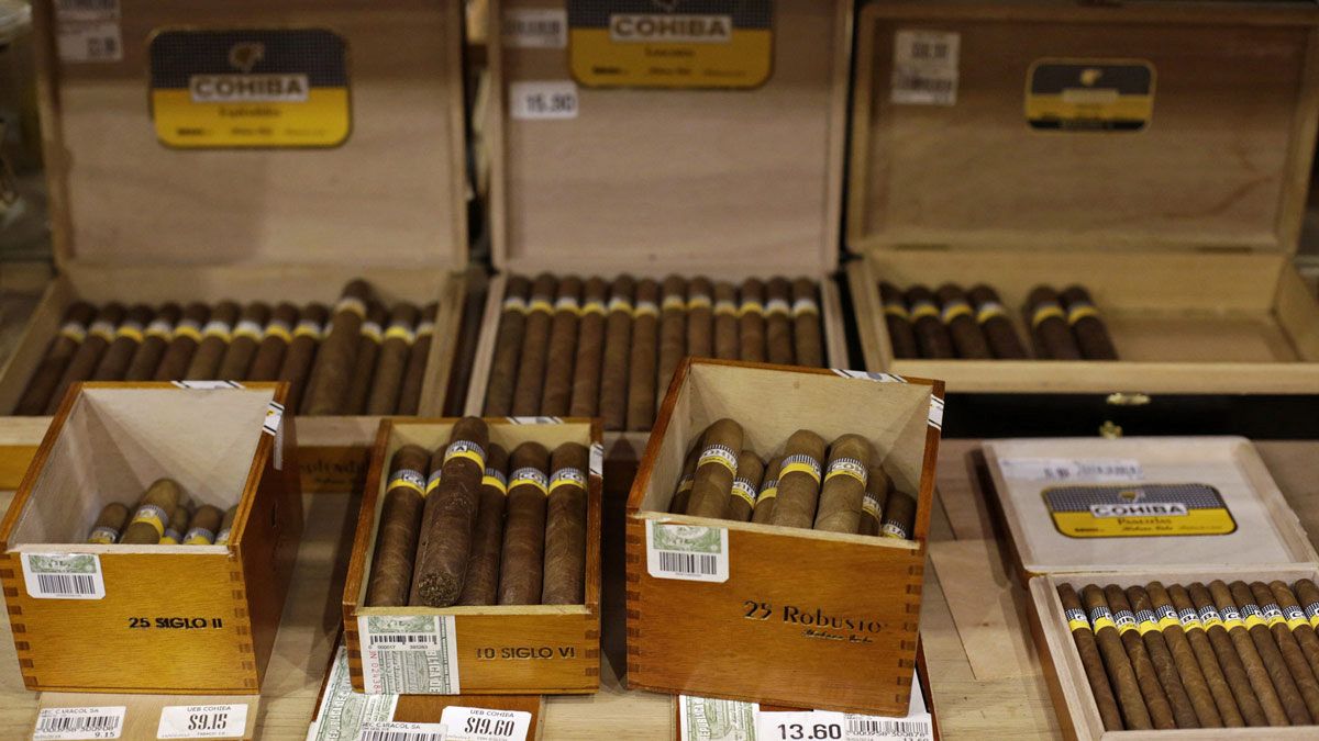 США позволили импортировать кубинские сигары и ром без ограничений