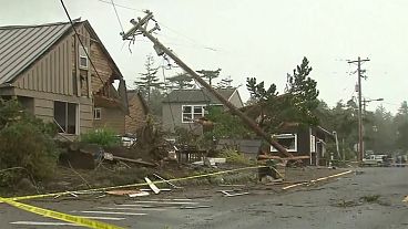 Tornado provoca destruição no Oregon