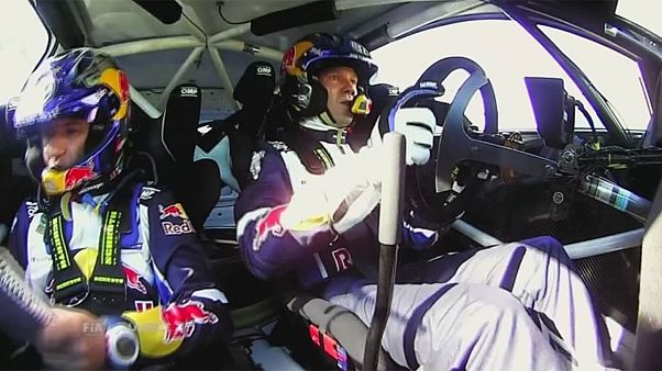 Sebastien Ogier acaricia su cuarto campeonato mundial de rallys consecutivo Sebastien Ogier acaricia su cuarto campeonato mundial de rallys consecutivo