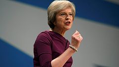 Theresa May nem ad több pénzt a brit egészségügynek a Brexit után sem