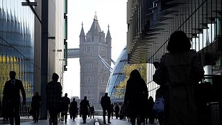 مصرف بريطاني يجمد أرصدة مكتب قناة روسيا اليوم في لندن