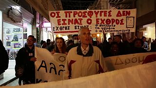 مهاجرون يتظاهرون في ليسبوس اليونانية ضد اغلاق الحدود الاوروبية